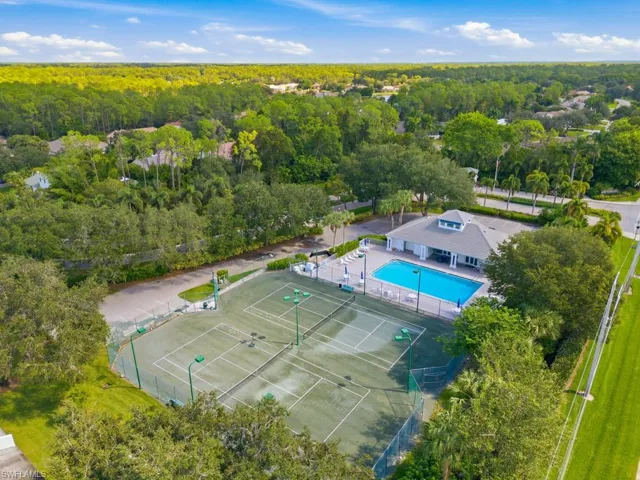 9833 Clear Lake Cir, Naples, Florida 34109