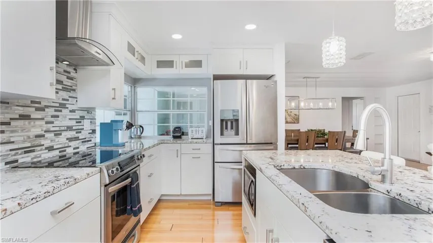 800 100th Ave N, Naples, Florida 34108