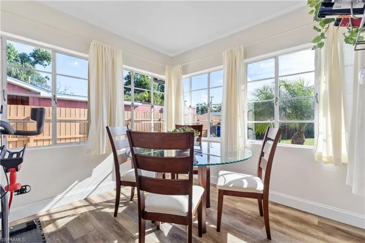 Sunroom / solarium with plenty of natural light