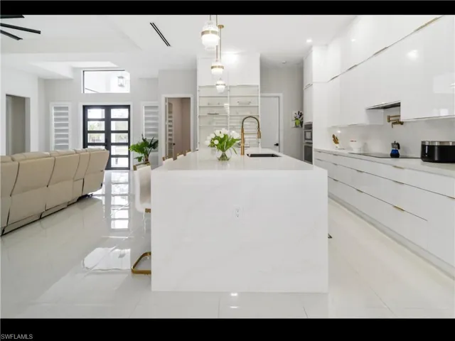 2313 6th Ave Se, Naples, Florida 34117