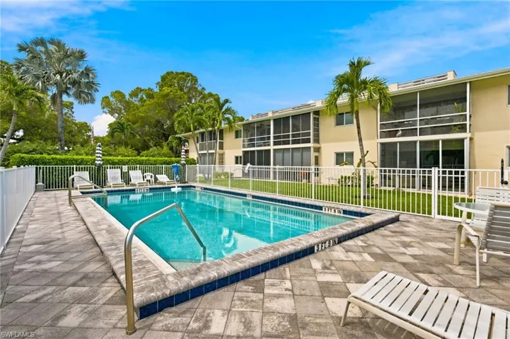 1417 Chesapeake Ave 106, Naples, Florida 34102