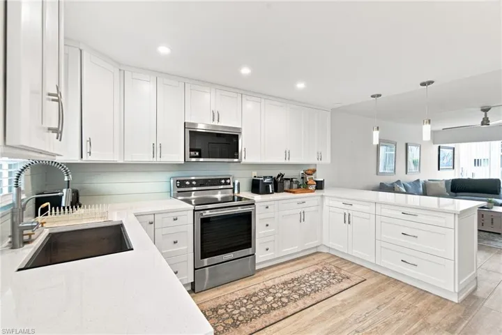 1417 Chesapeake Ave 106, Naples, Florida 34102