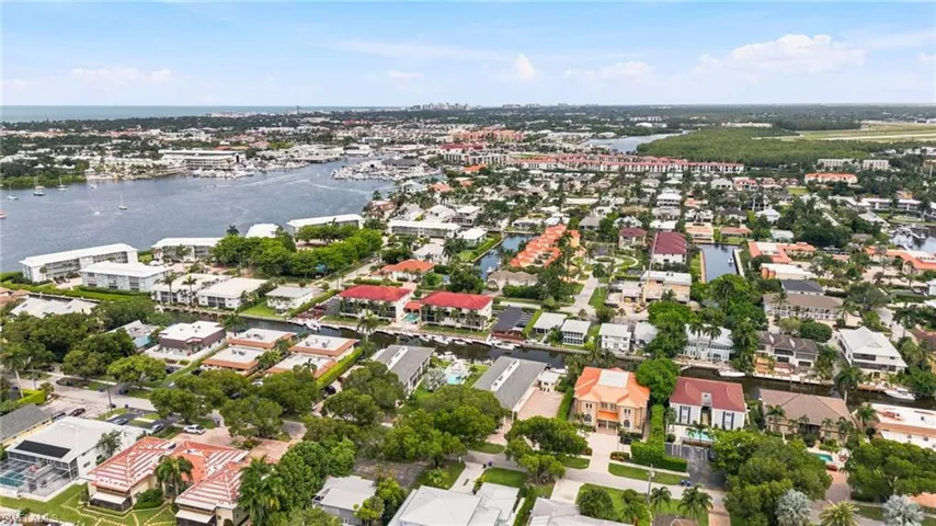 1417 Chesapeake Ave 106, Naples, Florida 34102