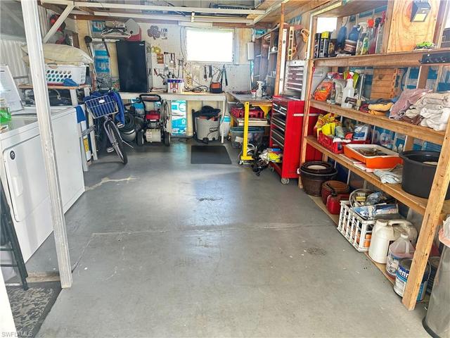 Very Large Utility Shed/Workshop
