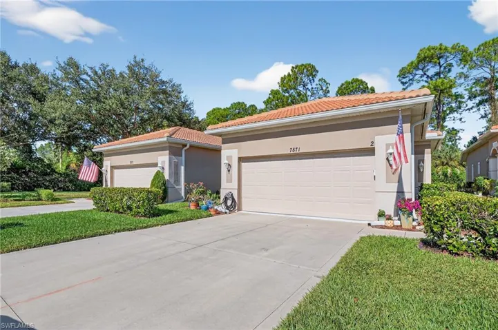 7871  Sanctuary  CIR, Naples, FL 34104