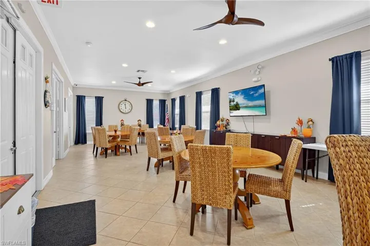 7871  Sanctuary  CIR, Naples, FL 34104