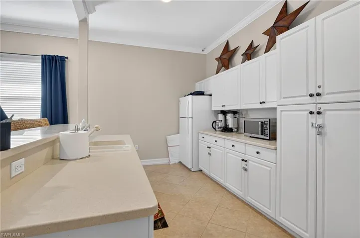 7871  Sanctuary  CIR, Naples, FL 34104