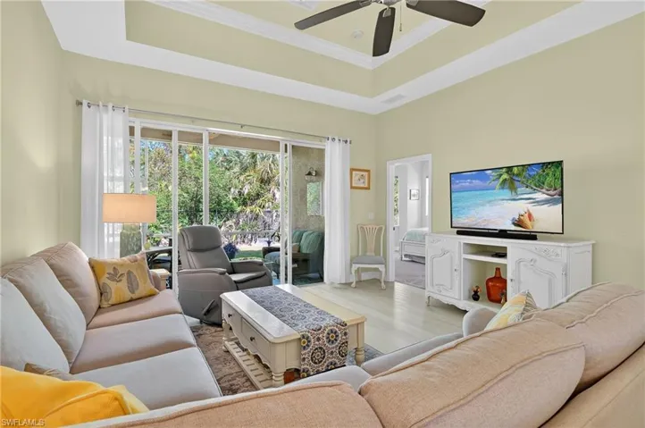 7871  Sanctuary  CIR, Naples, FL 34104