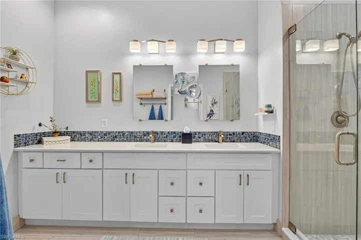7871  Sanctuary  CIR, Naples, FL 34104
