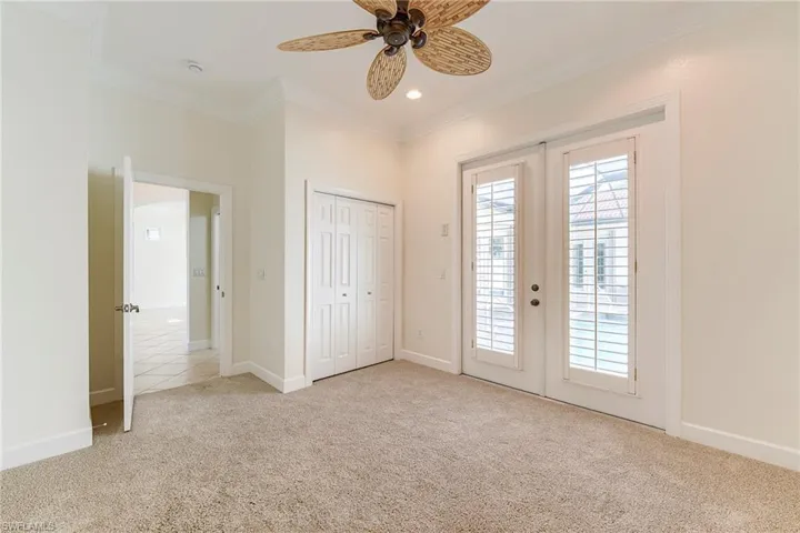 Bedroom 3 with pool access