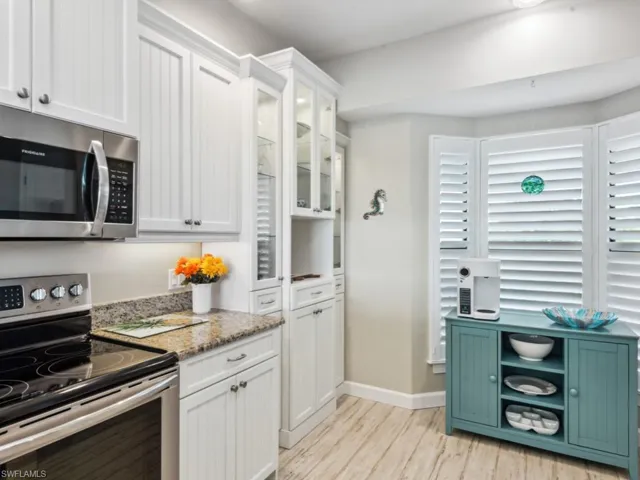 232 La Peninsula Blvd 232, Naples, Florida 34113