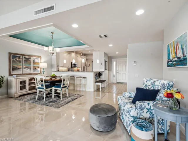 232 La Peninsula Blvd 232, Naples, Florida 34113