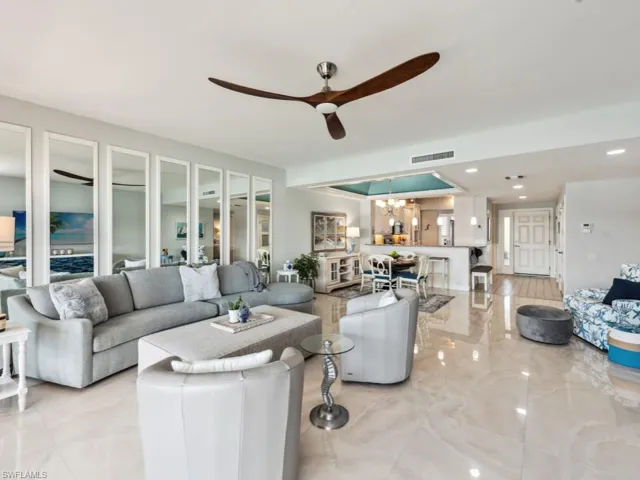 232 La Peninsula Blvd 232, Naples, Florida 34113