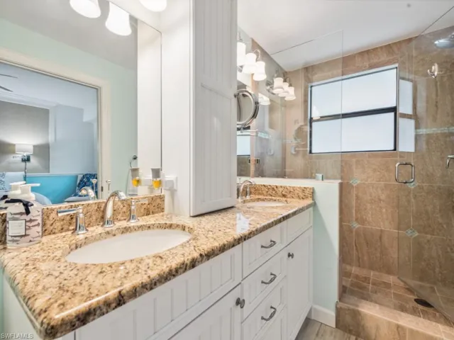 232 La Peninsula Blvd 232, Naples, Florida 34113