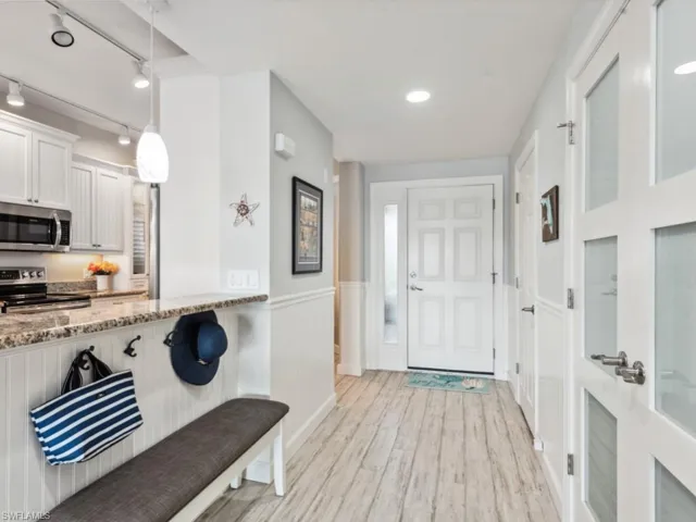 232 La Peninsula Blvd 232, Naples, Florida 34113