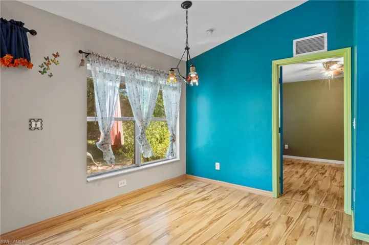 6054  Lacota  AVE, Fort Myers, FL 33905
