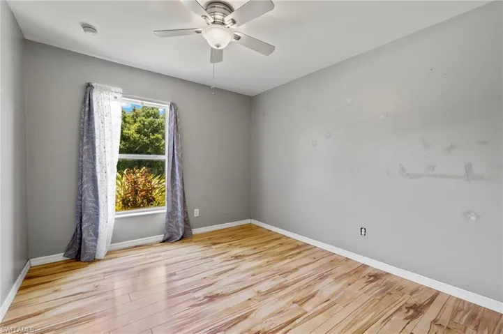 6054  Lacota  AVE, Fort Myers, FL 33905