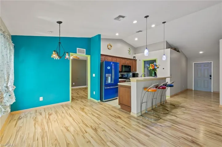6054  Lacota  AVE, Fort Myers, FL 33905