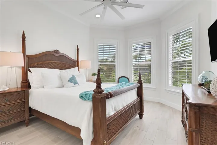 6367 Negril Isle Dr, Naples, Florida 34113