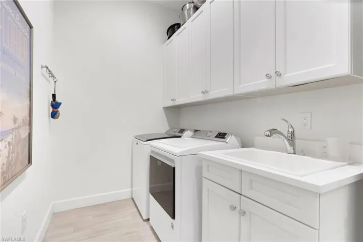6367 Negril Isle Dr, Naples, Florida 34113