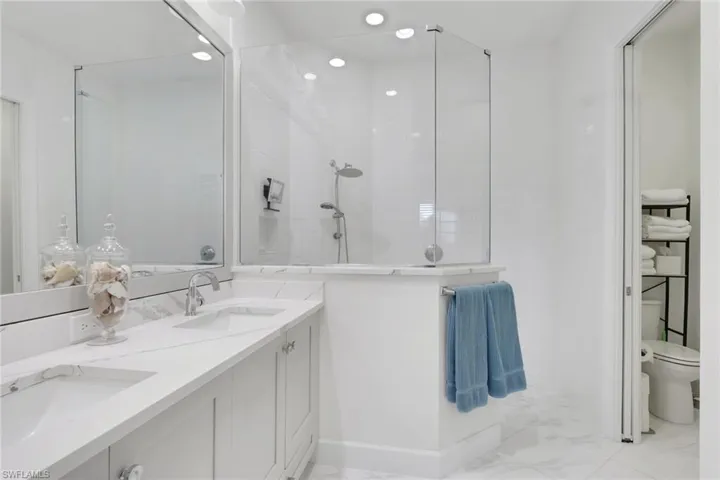 6367 Negril Isle Dr, Naples, Florida 34113