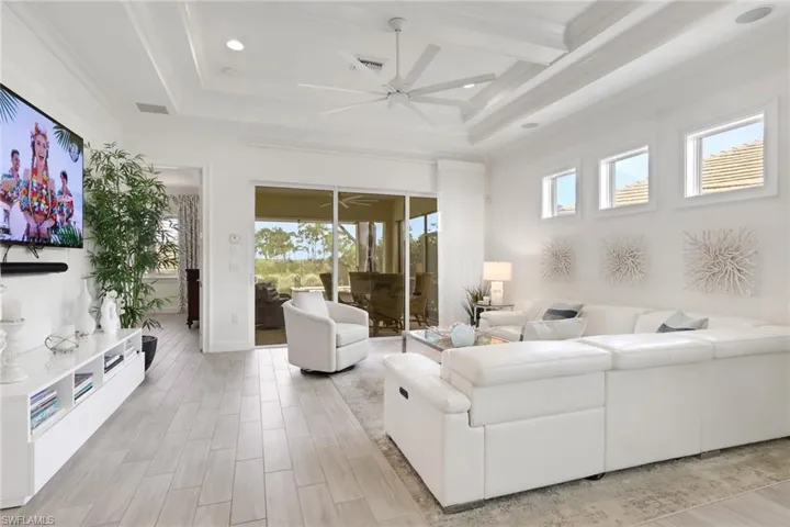 6367 Negril Isle Dr, Naples, Florida 34113