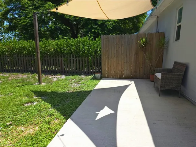 1915  Llewellyn  DR, Fort Myers, FL 33901