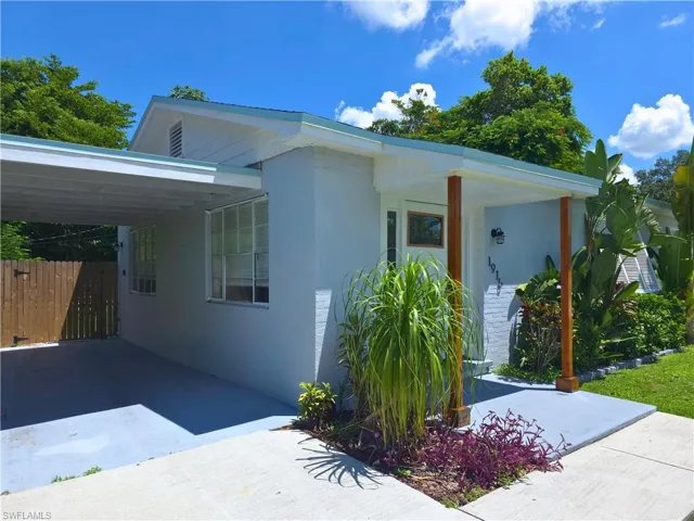 1915  Llewellyn  DR, Fort Myers, FL 33901
