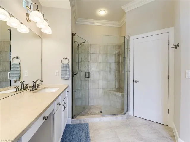 Frameless shower as well.  W/C to the right