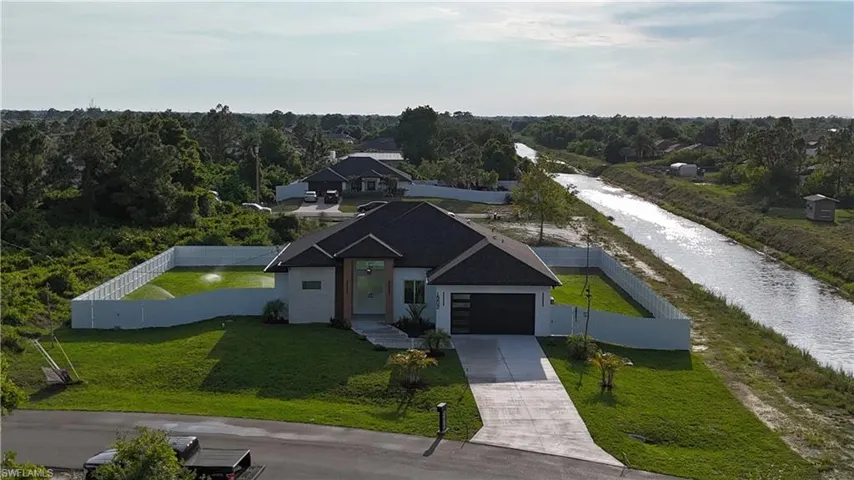 1502  Sara S AVE, Lehigh Acres, FL 33976