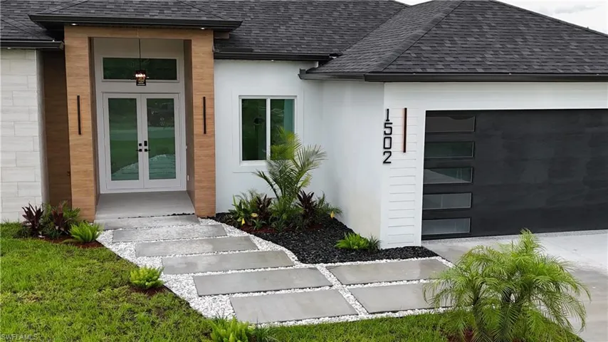 1502  Sara S AVE, Lehigh Acres, FL 33976