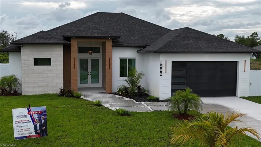 1502  Sara S AVE, Lehigh Acres, FL 33976