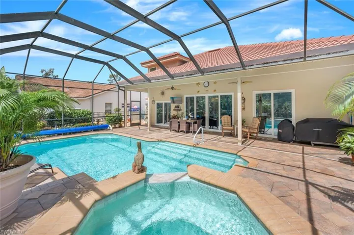 Gorgeous pool and spa
