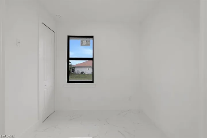 Empty room with marble finish flooring