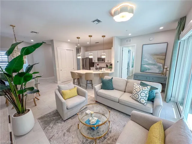 232  Indies E DR, Naples, FL 34114