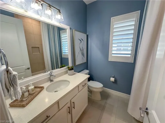 232  Indies E DR, Naples, FL 34114