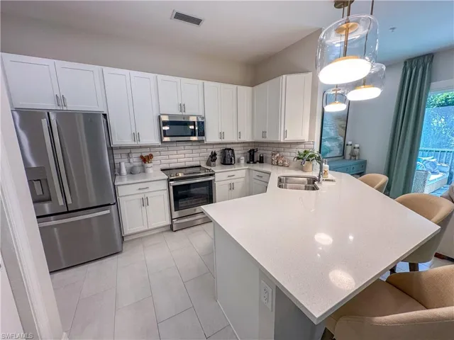232  Indies E DR, Naples, FL 34114