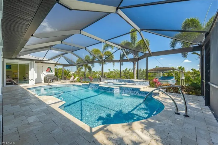 Pool & Spa