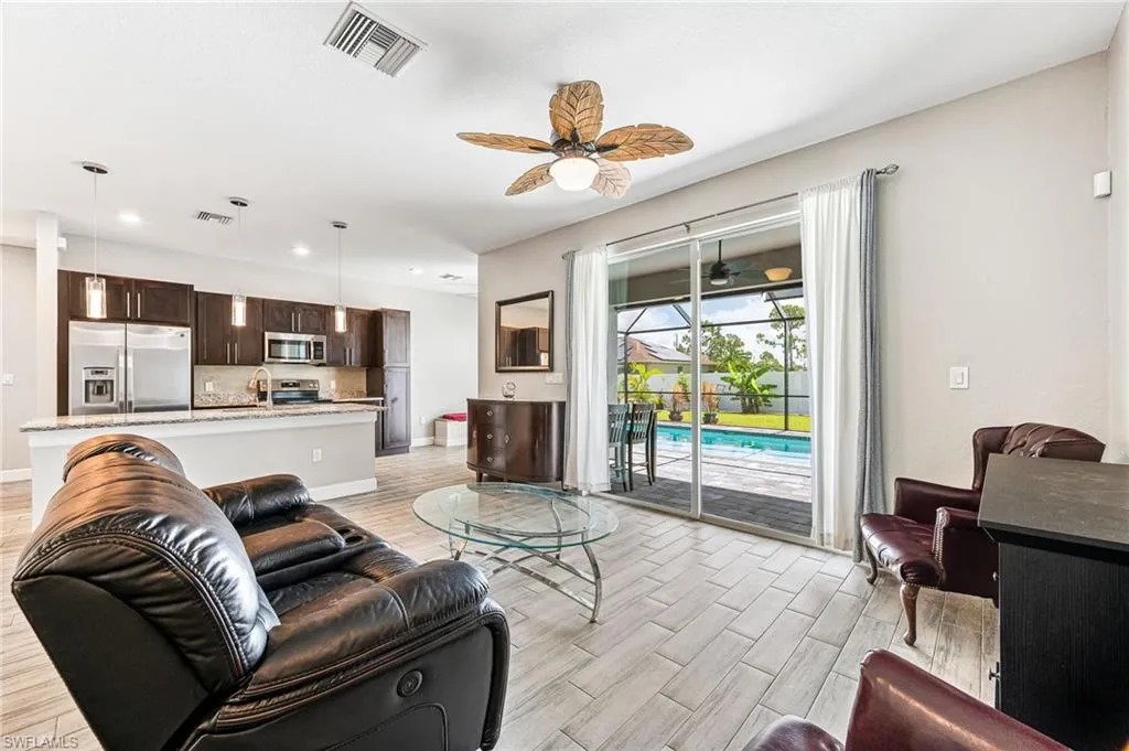 2909 24th AVE, Cape Coral, FL 33993,225061583