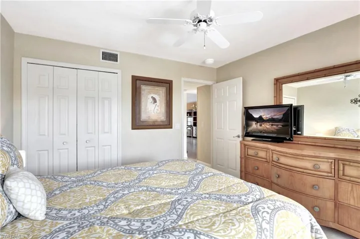 Guest bedroom
