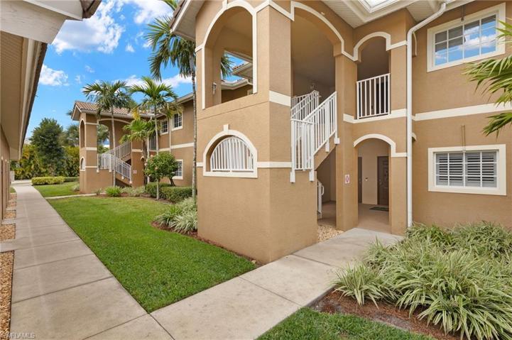 1113 Winding Pines CIR # 104, CAPE CORAL FL 33909