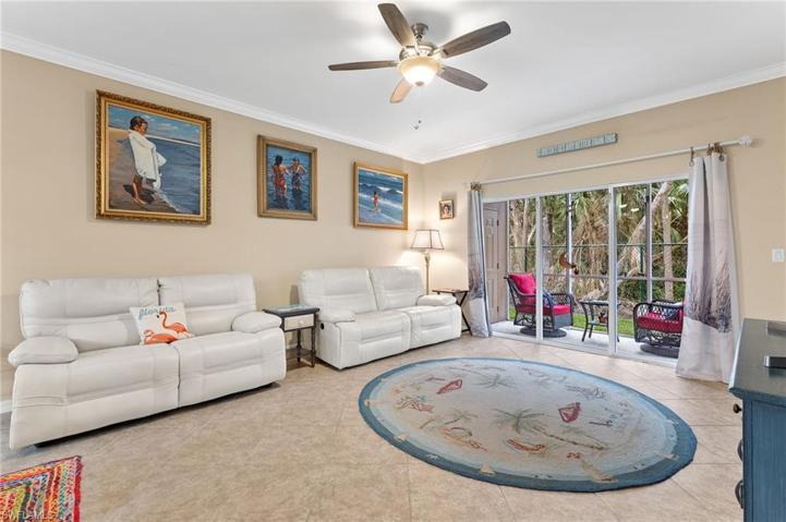 1113 Winding Pines CIR # 104, CAPE CORAL FL 33909
