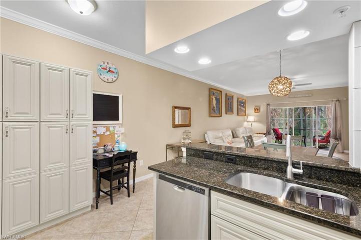 1113 Winding Pines CIR # 104, CAPE CORAL FL 33909