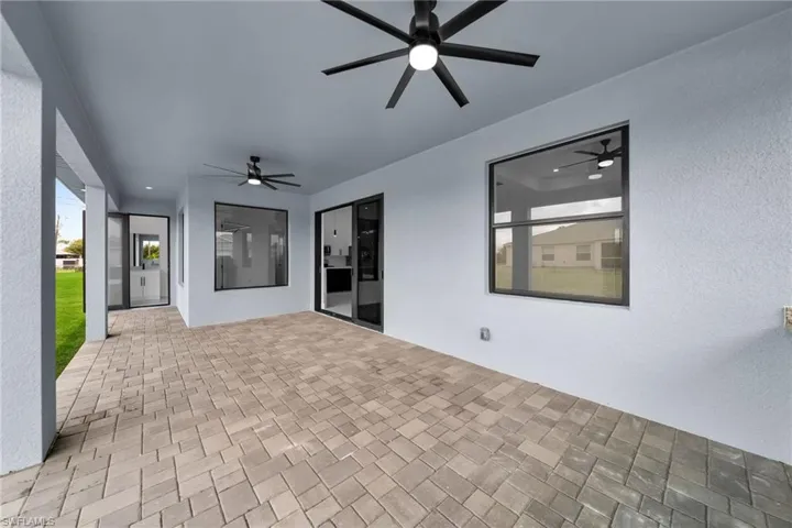 View of terrace with ceiling fan