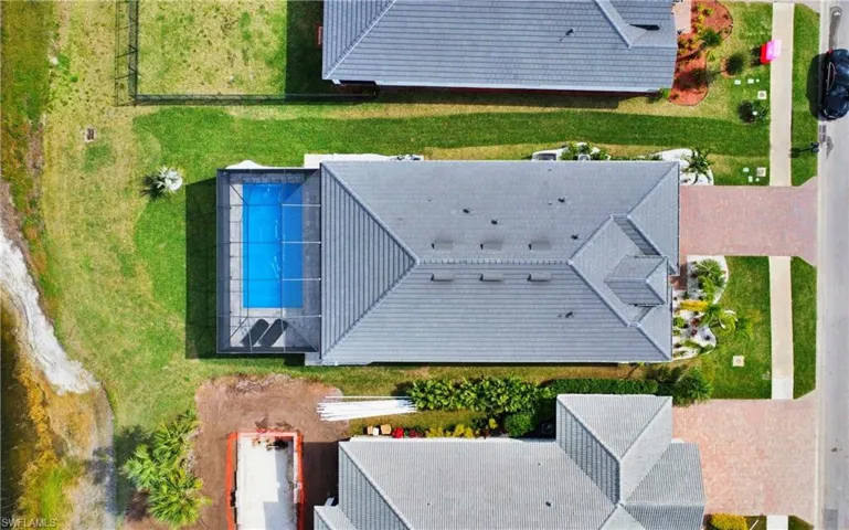 Birds eye view of property