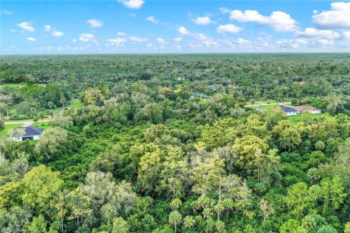 2115 10th AVE NE, NAPLES FL 34120
