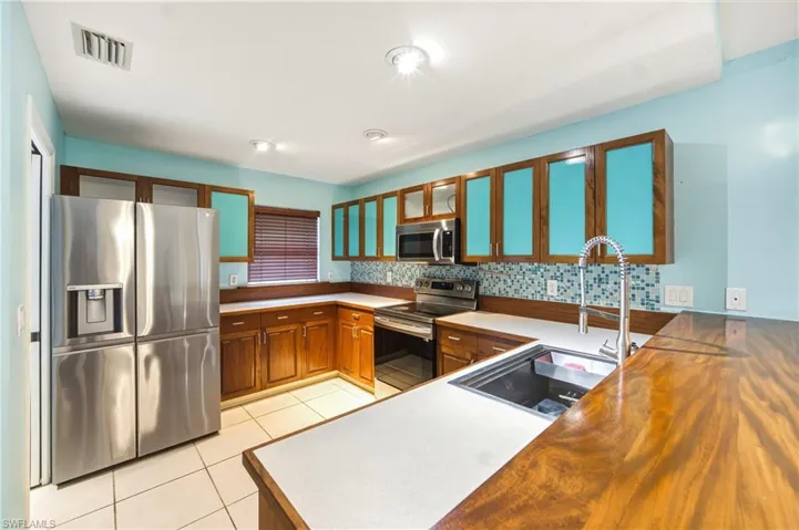 2038 Nw 3rd Ter, Cape Coral, Florida 33993