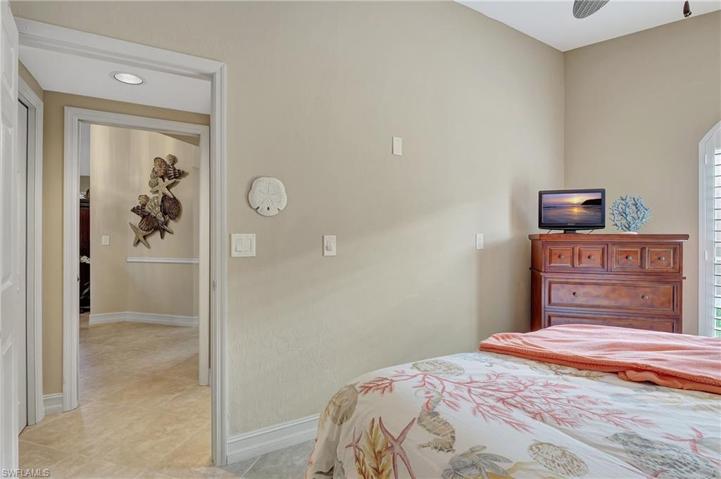 3096 Crown Pointe BLVD W, NAPLES FL 34112