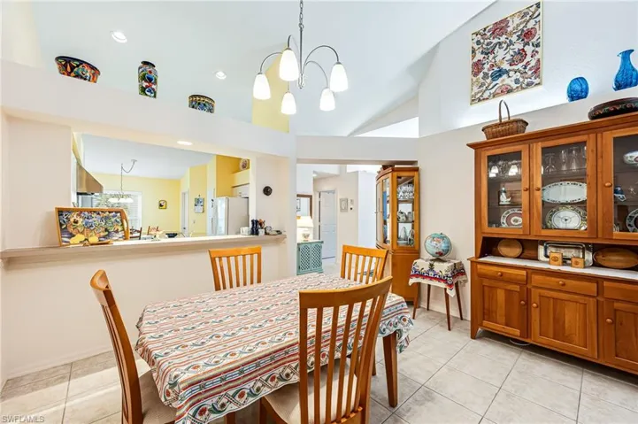 5696  Greenwood  CIR, Naples, FL 34112
