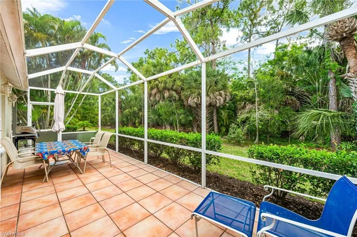 5696  Greenwood  CIR, Naples, FL 34112
